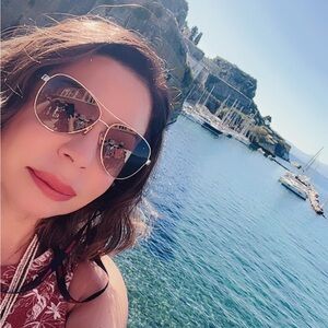 Meet your Posher, Maria